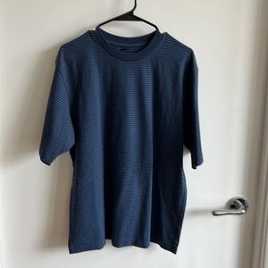 Uniqlo Blue Stripped Tee sz Sm